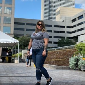 Meet your Posher, Ally